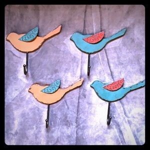 Set of 4 Bird wall hooks